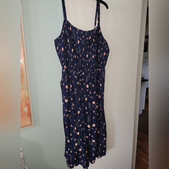 NEW NWOT Plus Size Old Navy Cami Smocked Flowered Sundress Sz XXL Sixe 20 - Picture 4 of 7